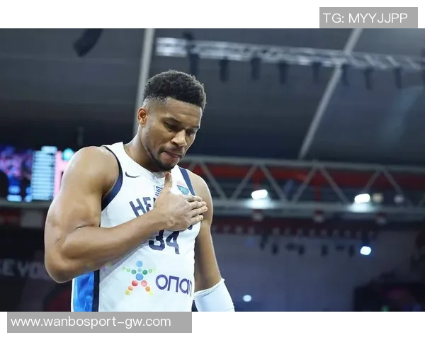 字母哥复出表现惊艳限时出战24分钟砍下29分8篮板