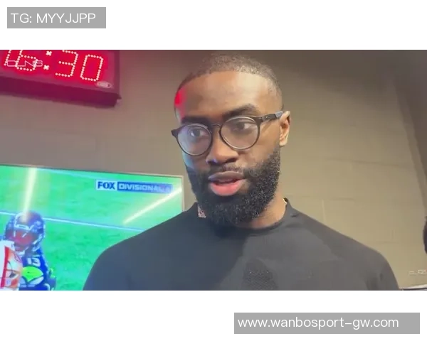 杰伦布朗称赞西蒙斯持续进步与积极心态表示对他的高度尊重